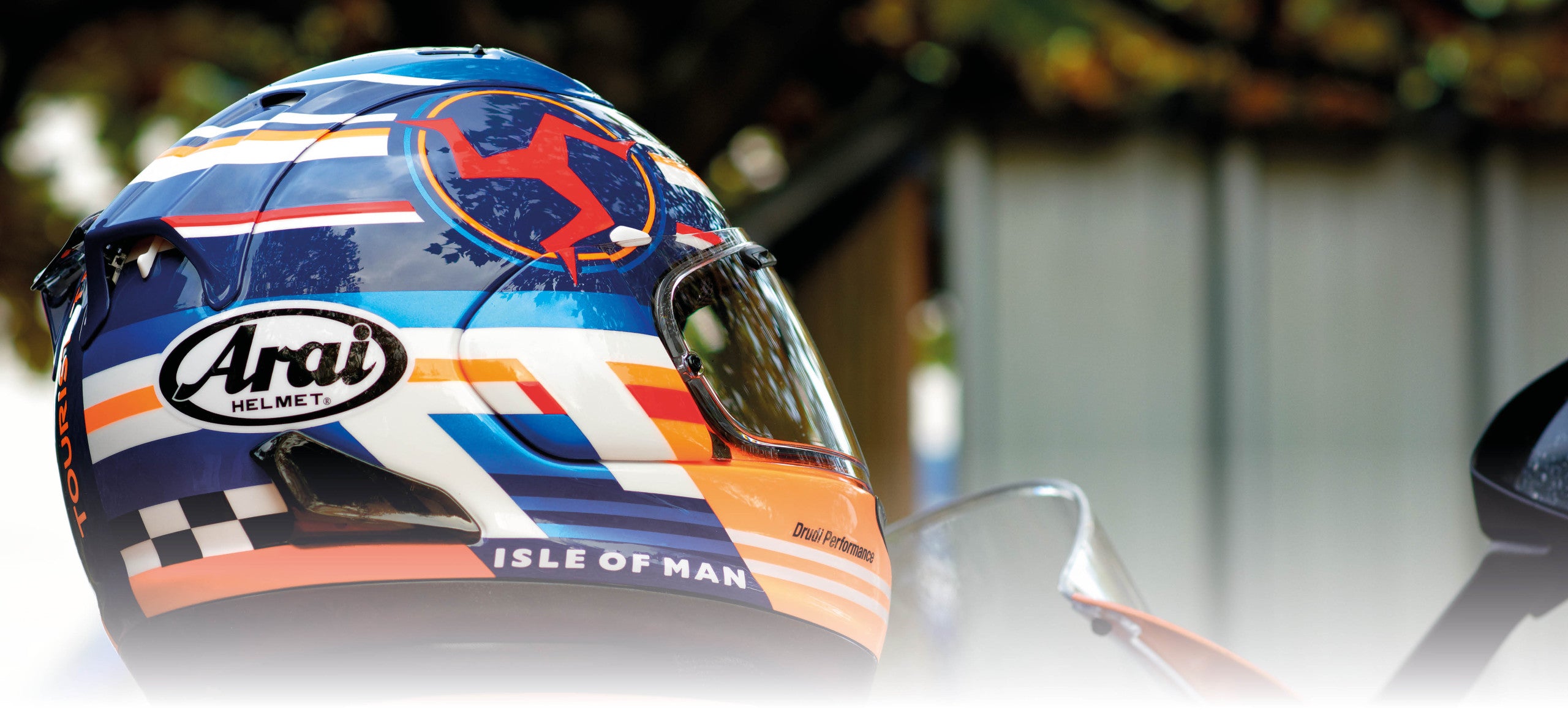 Arai Unveils Stylish Isle of Man TT Helmet for 2024