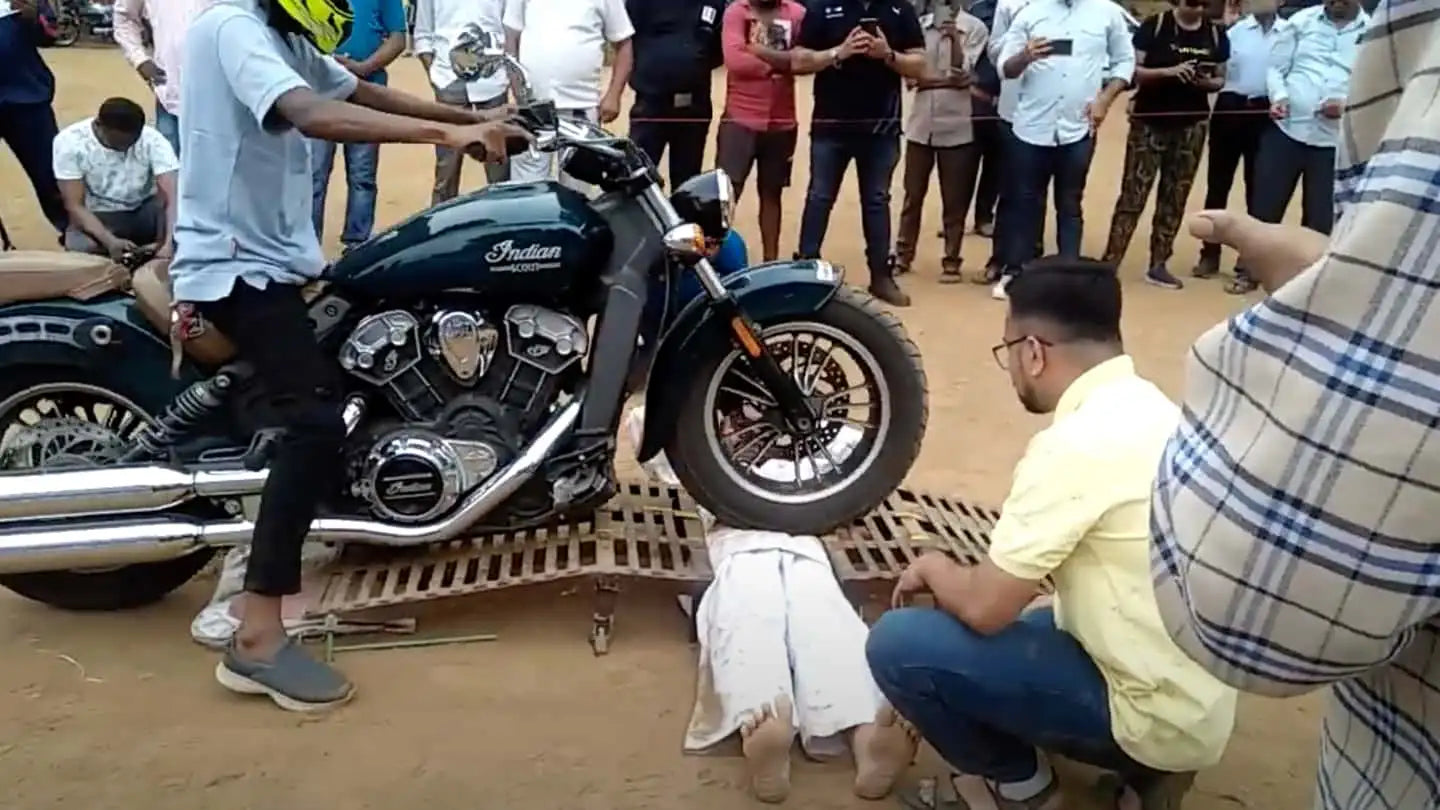 Breaking Barriers: Pandit Dhayagude's Unconventional Motorcycle Feat in Mumbai!