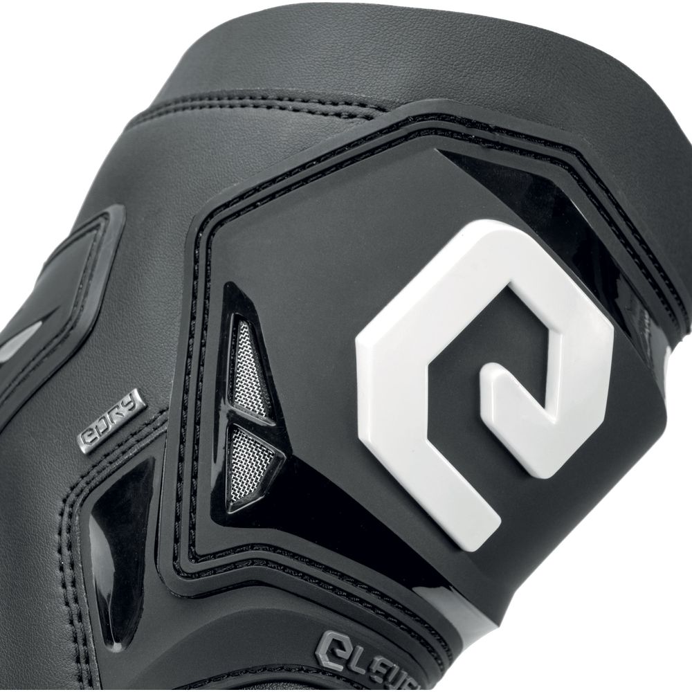 Eleveit S Miura Waterproof Sport Boots Black FREE 1 YEAR Returns, FREE UK Delivery | ThrottleChimp