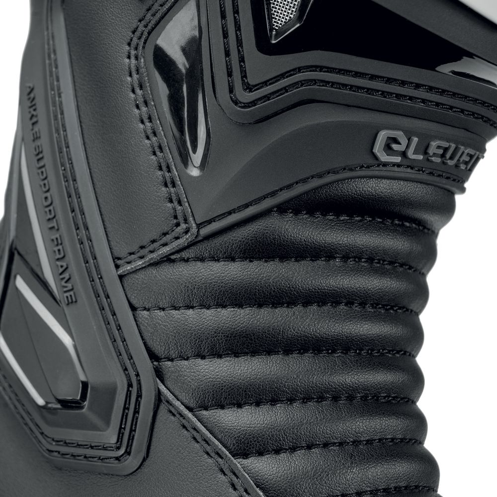 Eleveit S Miura Waterproof Sport Boots Black FREE 1 YEAR Returns, FREE UK Delivery | ThrottleChimp