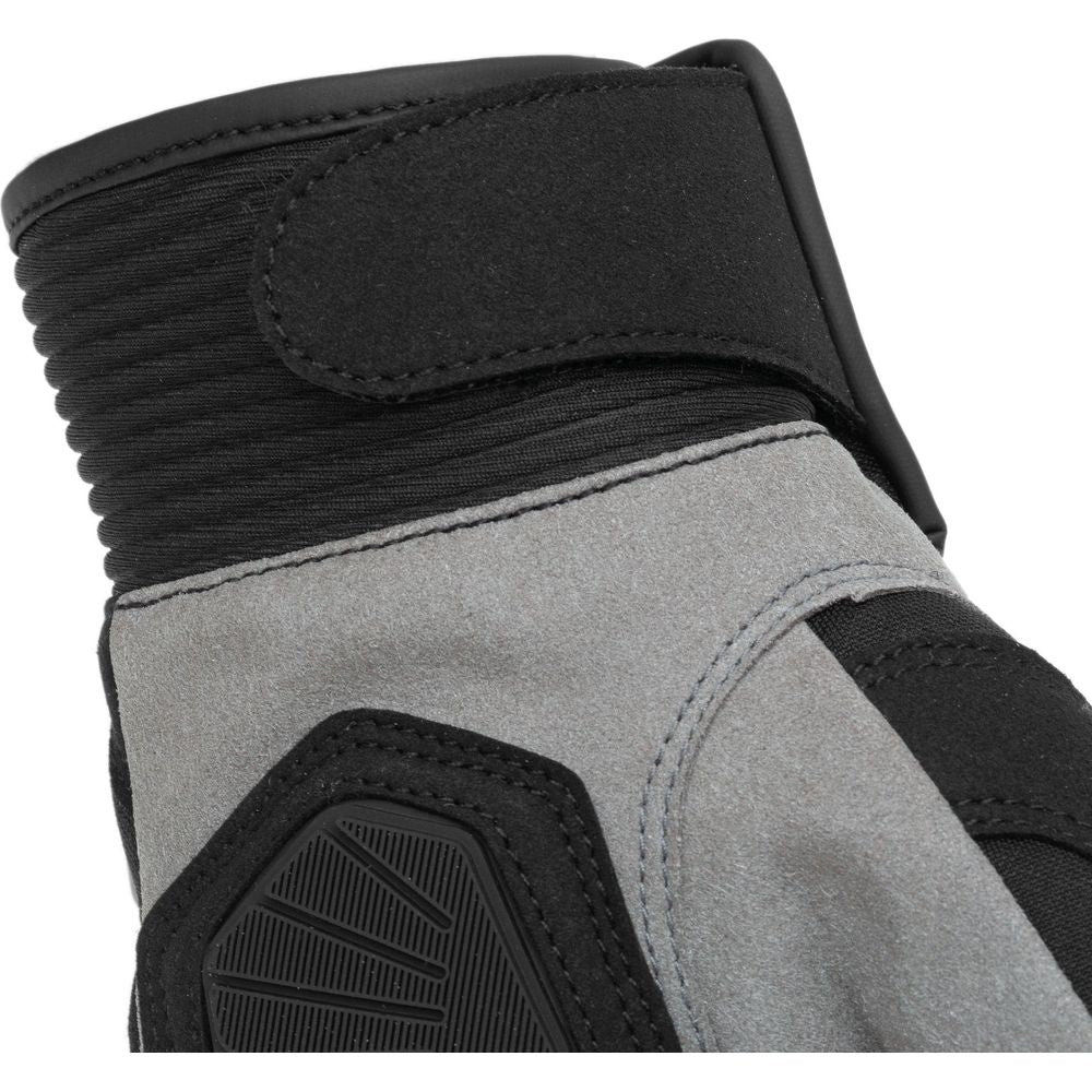 Tucano Urbano Lady Dust Hydroscud Unisex Gloves Black (Image 6) - ThrottleChimp