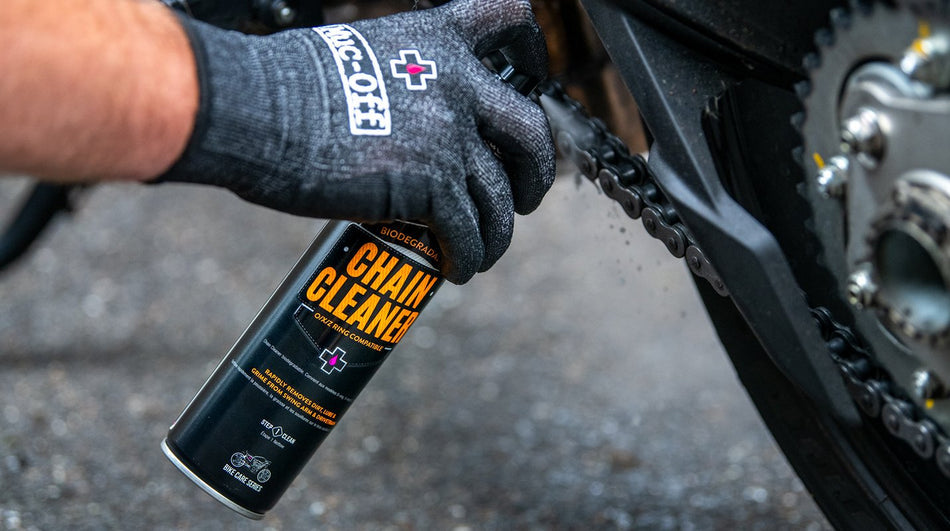 Muc-Off Motorcycle Chain Care Kit FREE 1 YEAR Returns, FREE UK Delivery | ThrottleChimp