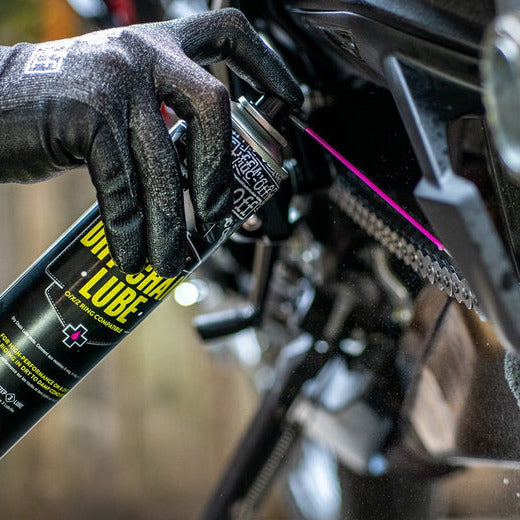 Muc-Off Dry Weather Motorcycle Chain Lube - 400ml FREE 1 YEAR Returns, FREE UK Delivery | ThrottleChimp