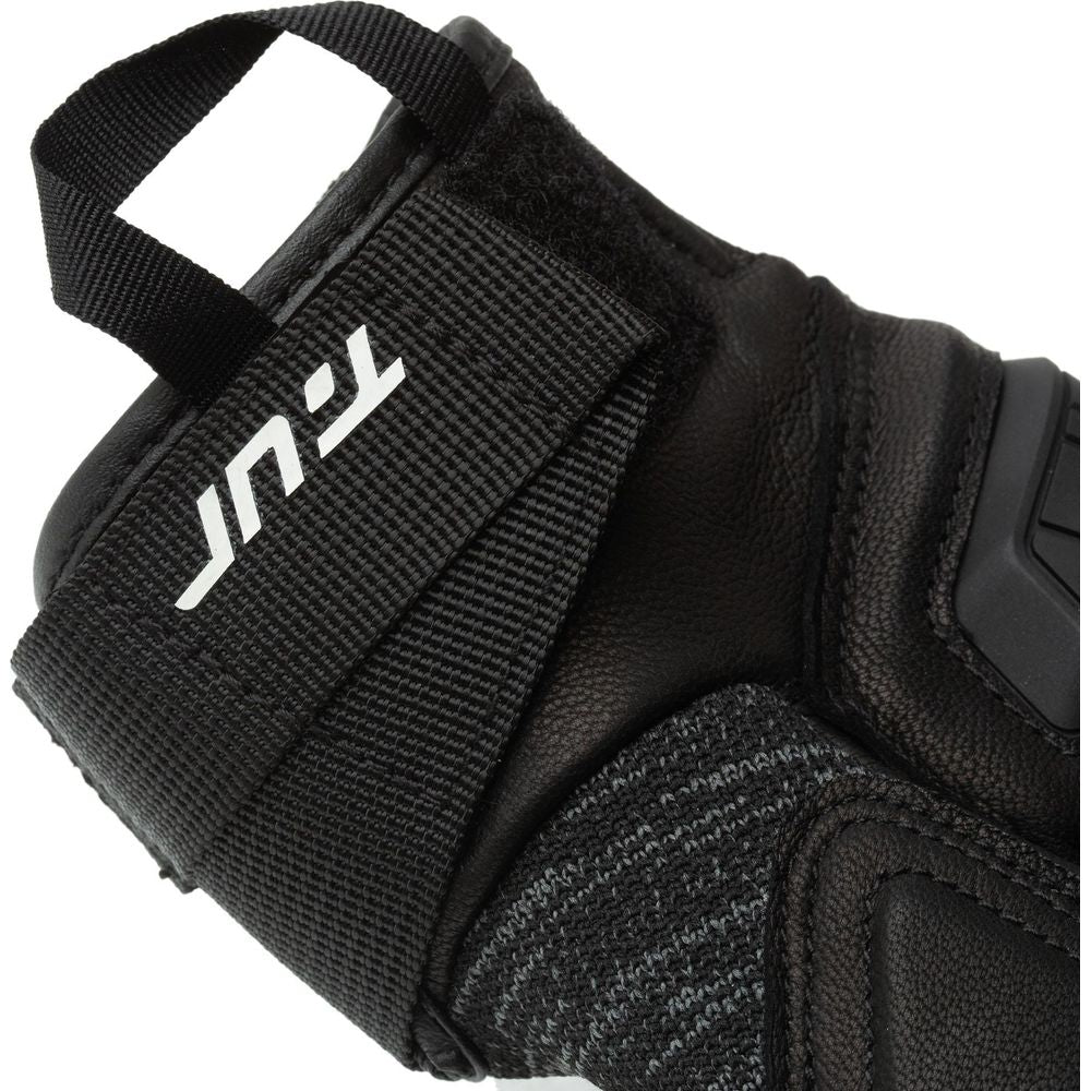 T.UR G-Knit Summer Gloves Black FREE 1 YEAR Returns, FREE UK Delivery | ThrottleChimp