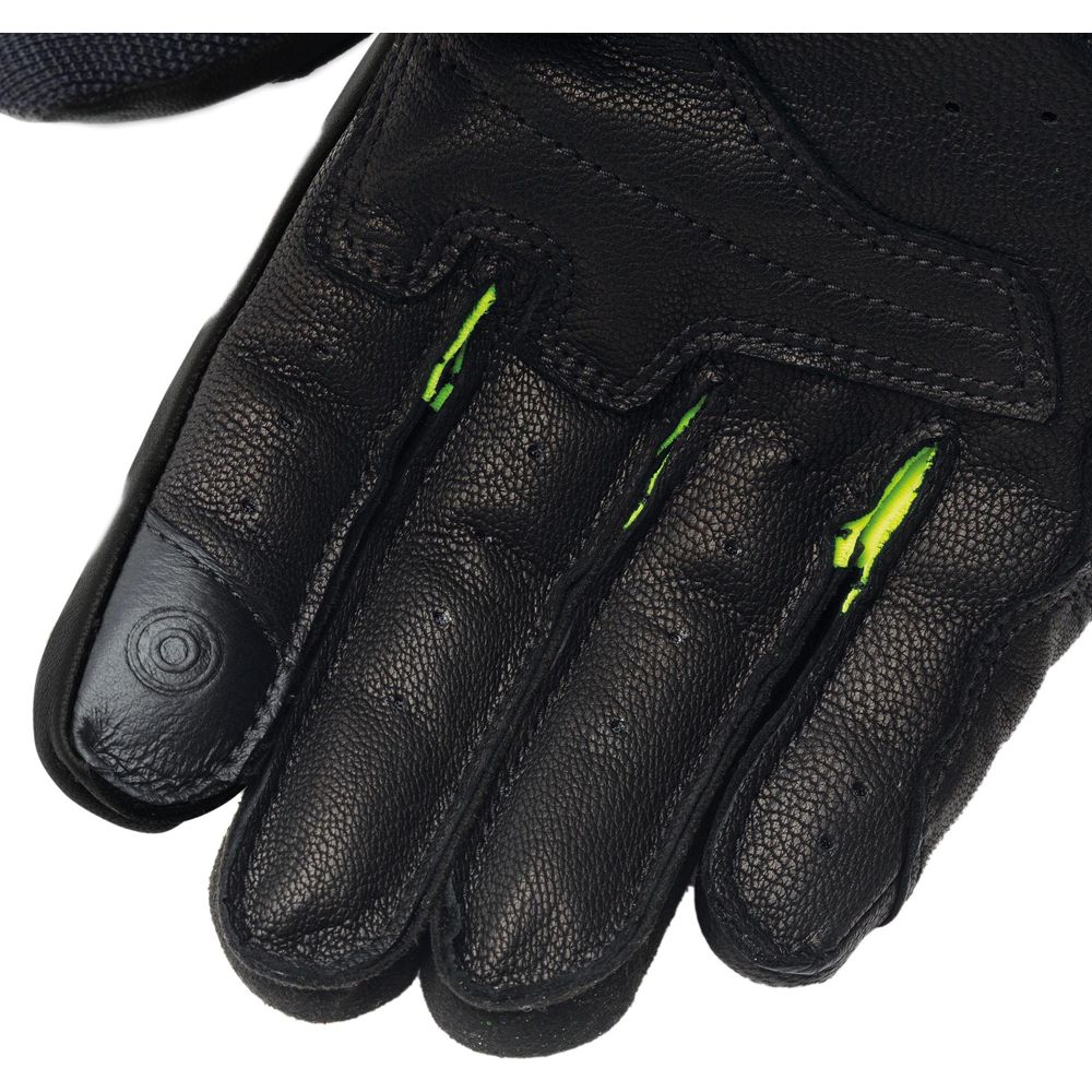 T.UR G-Three 3D Summer Gloves Black / Grey FREE 1 YEAR Returns, FREE UK Delivery | ThrottleChimp