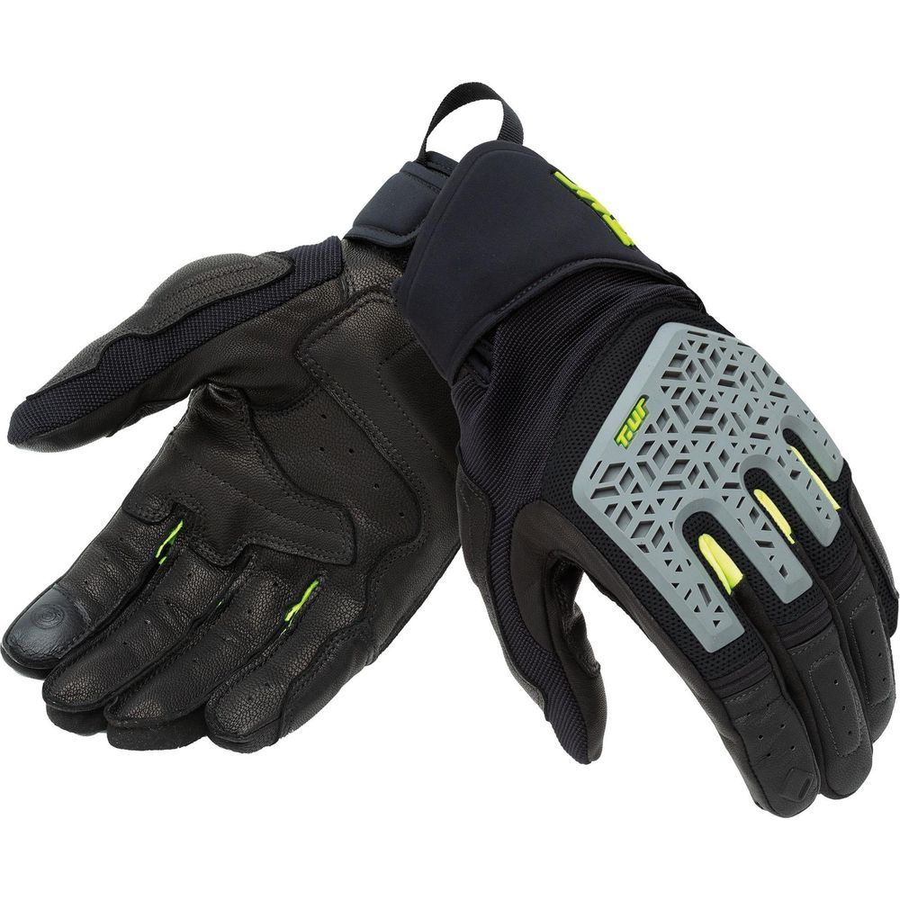 T.UR G-Three 3D Summer Gloves Black / Grey FREE 1 YEAR Returns, FREE UK Delivery | ThrottleChimp