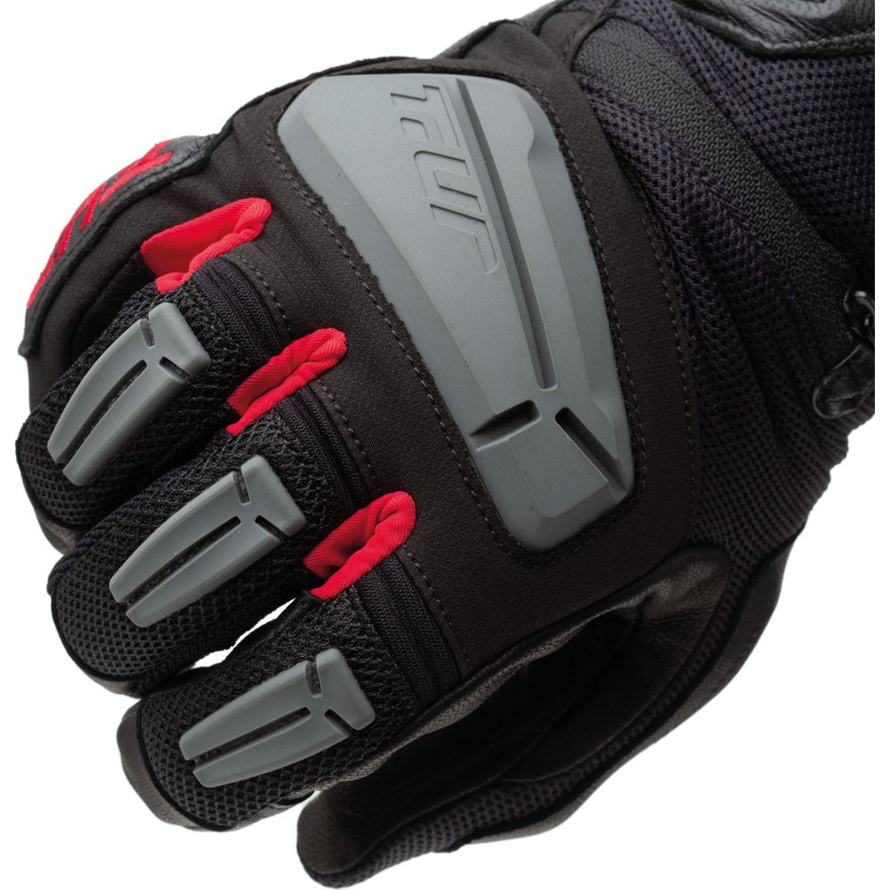 T.UR G-Four Summer Gloves Black / Red FREE 1 YEAR Returns, FREE UK Delivery | ThrottleChimp