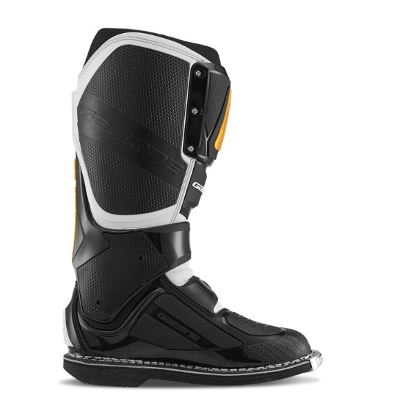 Gaerne SG-12 MX Boots Luxe FREE 1 YEAR Returns, FREE UK Delivery | ThrottleChimp