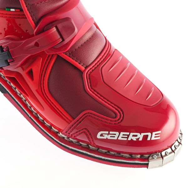 Gaerne Fastback Kids MX Boots Blood Moon FREE 1 YEAR Returns, FREE UK Delivery | ThrottleChimp