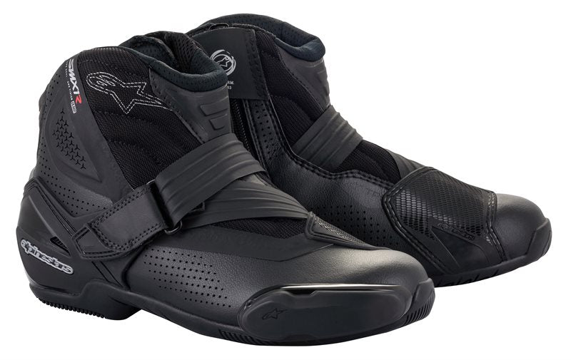 Alpinestars SMX-1 R V2 Vented Short Boots Black / Black FREE 1 YEAR Returns, FREE UK Delivery | ThrottleChimp