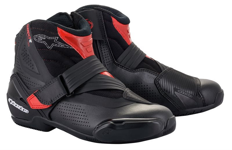 Alpinestars SMX-1 R V2 Vented Short Boots Black / Red FREE 1 YEAR Returns, FREE UK Delivery | ThrottleChimp