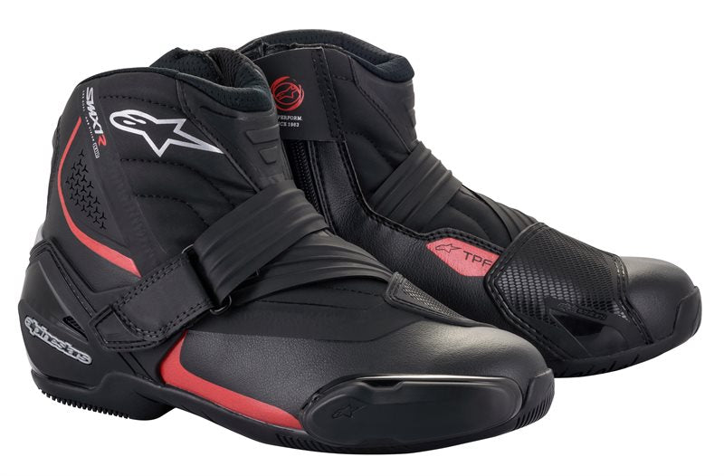 Alpinestars SMX-1 R V2 Short Boots Black / Red FREE 1 YEAR Returns, FREE UK Delivery | ThrottleChimp