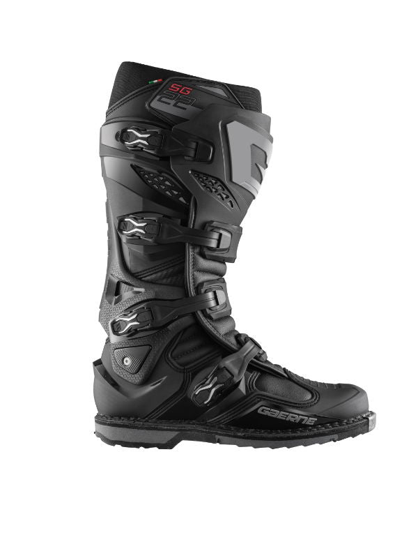 Gaerne SG.22 MX Boots Black FREE 1 YEAR Returns, FREE UK Delivery | ThrottleChimp