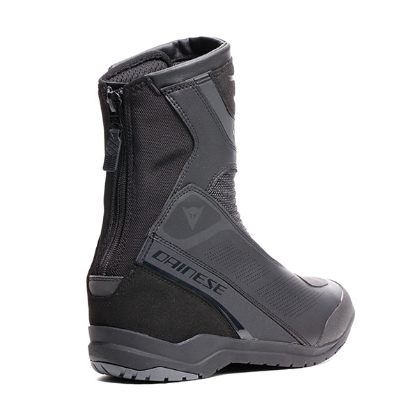 Dainese Blackwing Gore-Tex Boots Black FREE 1 YEAR Returns, FREE UK Delivery | ThrottleChimp