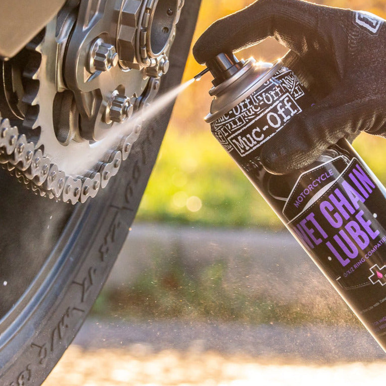 Muc-Off Wet Weather Motorcycle Chain Lube - 400ml FREE 1 YEAR Returns, FREE UK Delivery | ThrottleChimp