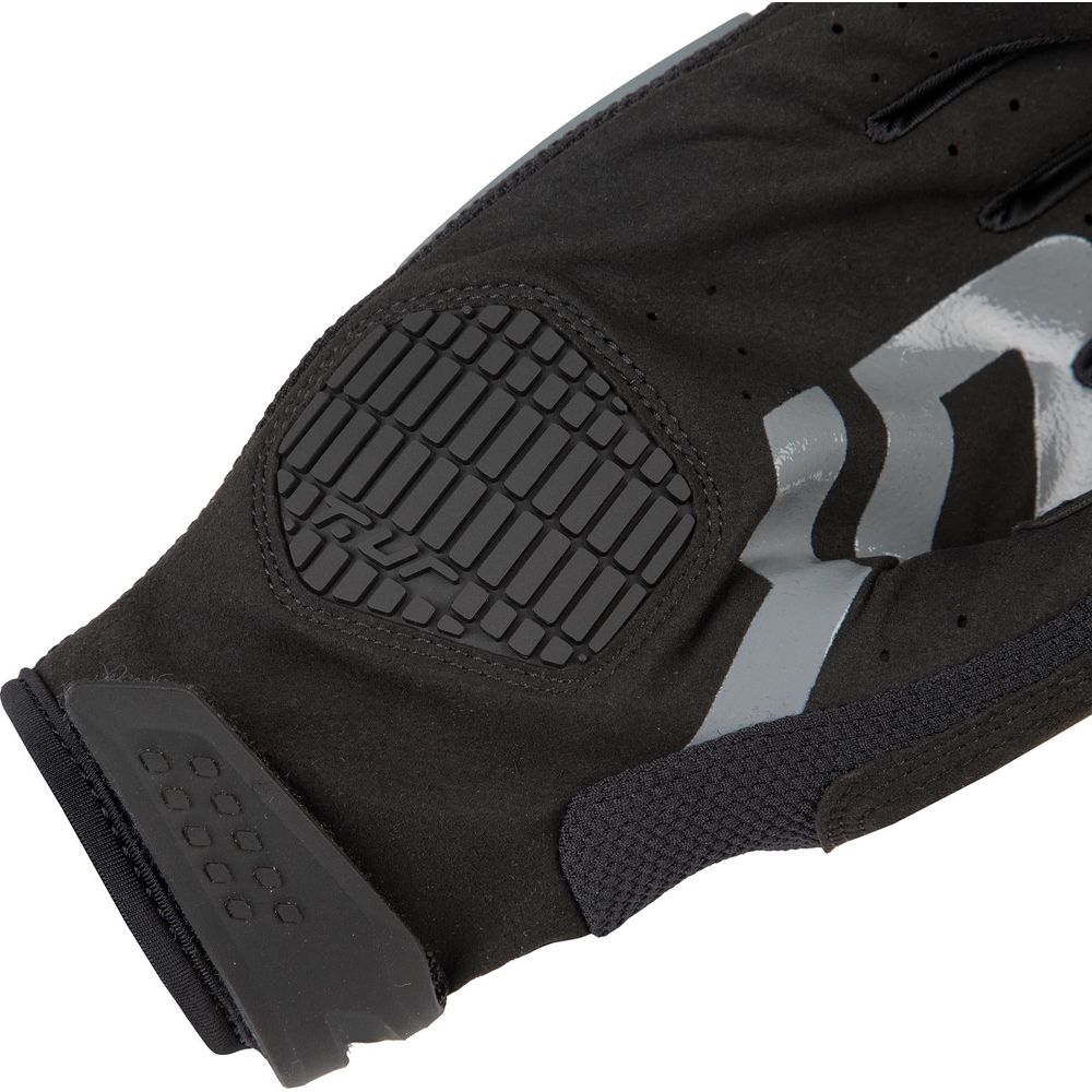 T.UR G-Three Gloves Black FREE 1 YEAR Returns, FREE UK Delivery | ThrottleChimp