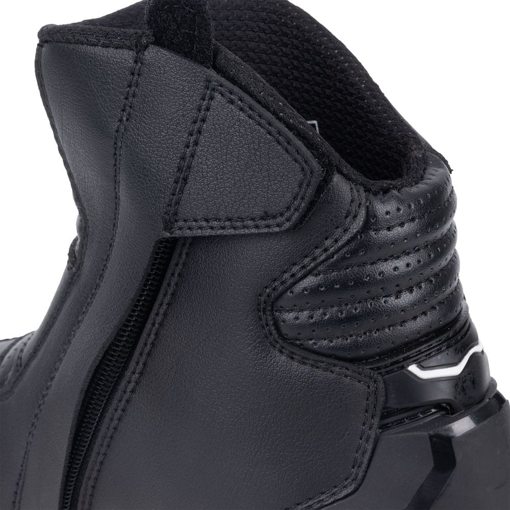 Oxford Omega Air Short Boots Black / White