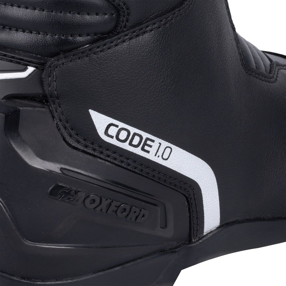 Oxford Code 1.0 Mid Dry2Dry Boots Black / White