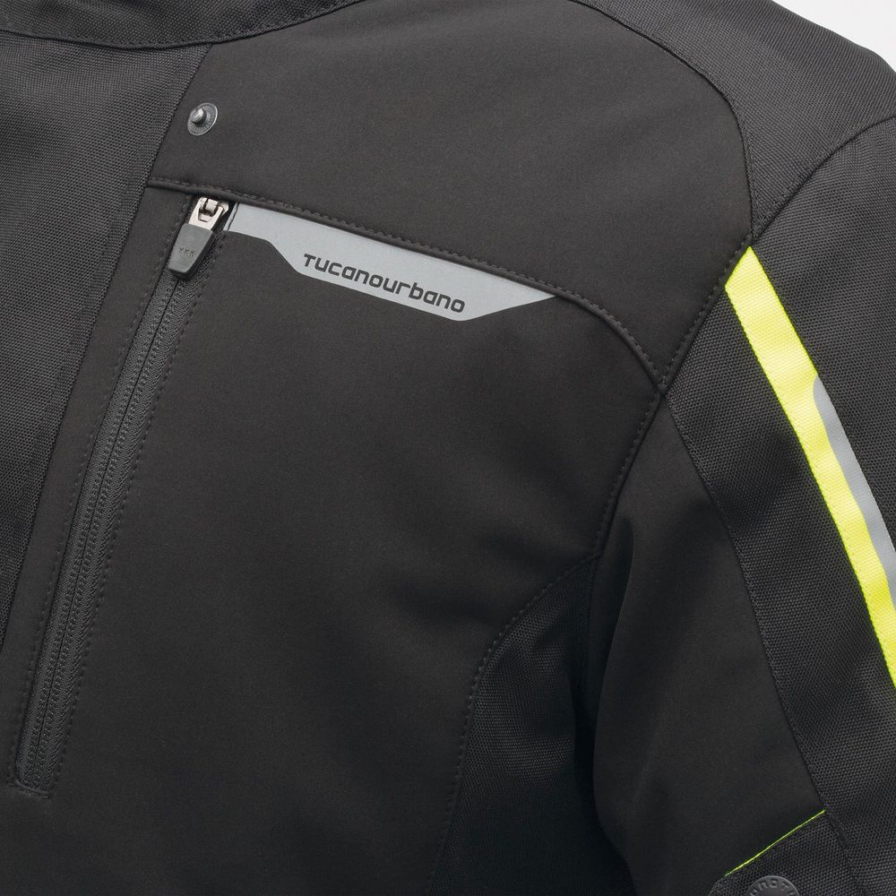 Tucano Urbano 4Stroke Hydroscud Jacket Black / Fluo Yellow FREE 1 YEAR Returns, FREE UK Delivery | ThrottleChimp