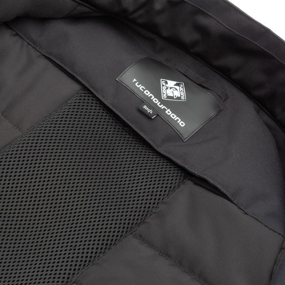 Tucano Urbano Orbis Hydroscud Jacket Black FREE 1 YEAR Returns, FREE UK Delivery | ThrottleChimp