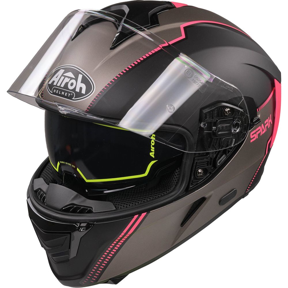 Airoh Spark Flow Full Face Helmet Matt Black / Pink FREE 1 YEAR Returns, FREE UK Delivery | ThrottleChimp