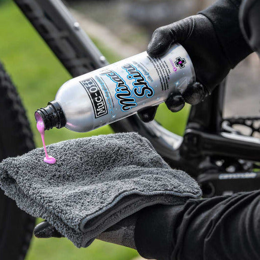 Muc-Off Motorcycle Miracle Shine Spray - 500ml (Image 3) - ThrottleChimp