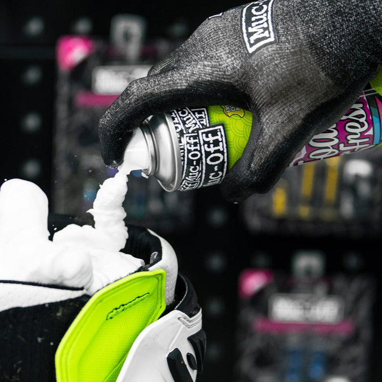 Muc-Off Foam Fresh Cleaner For Helmet FREE 1 YEAR Returns, FREE UK Delivery | ThrottleChimp