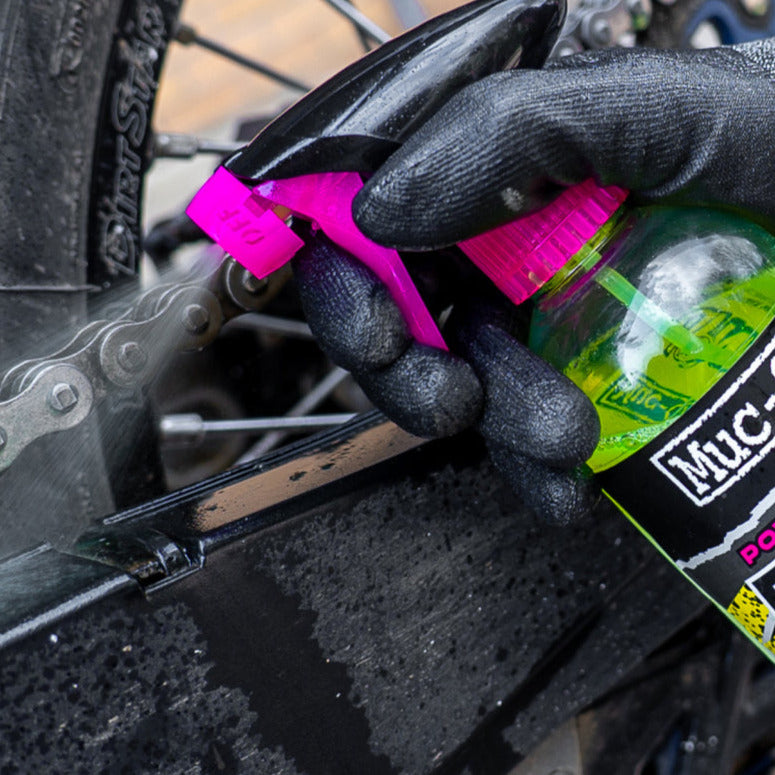 Muc-Off Motorcycle Powersports Drivetrain Chain Cleaner - 500ml (Image 2) - ThrottleChimp