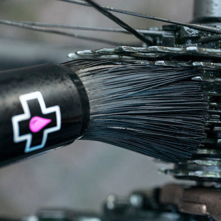 Muc-Off Drivetrain Detaining Cleaning Brush Black (Image 2) - ThrottleChimp