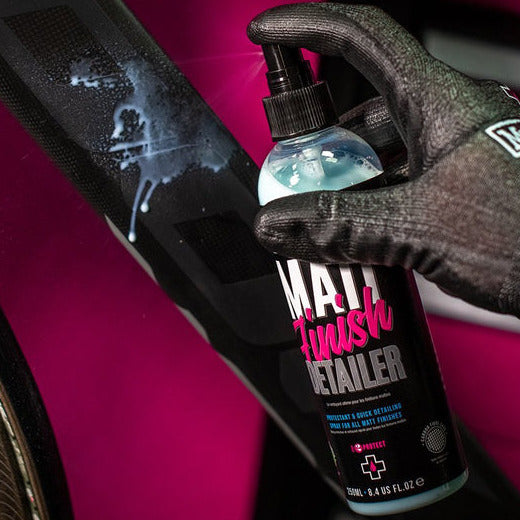 Muc-Off Motorcycle Matt Finish Detailer Spray - 250ml FREE 1 YEAR Returns, FREE UK Delivery | ThrottleChimp