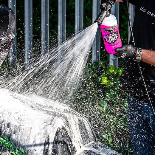 Muc-Off Motorcycle Pressure Washer With 1 Litre Nano Tech Cleaner (Image 9) - ThrottleChimp