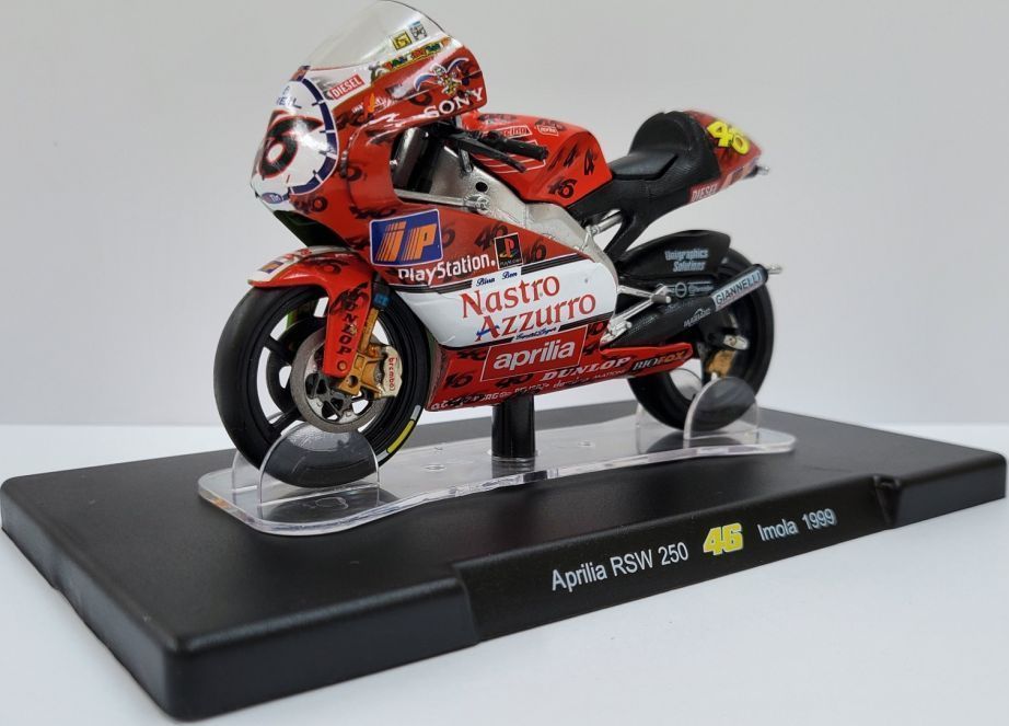 MAG Aprilia RSW 250 1999 Rossi Valentino Rossi Collection - 1:18 FREE 1 YEAR Returns, FREE UK Delivery | ThrottleChimp