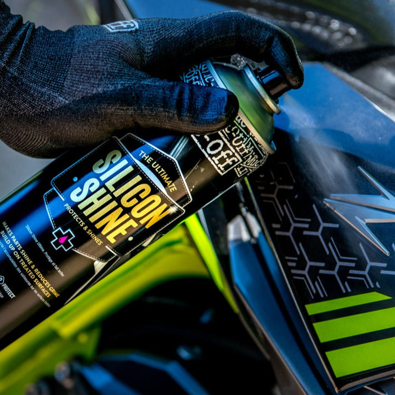 Muc-Off Motorcycle Silicon Shine Spray - 500ml (Image 2) - ThrottleChimp