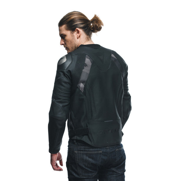 Dainese Avro 5 Leather Jacket Black / Anthracite FREE 1 YEAR Returns, FREE UK Delivery | ThrottleChimp