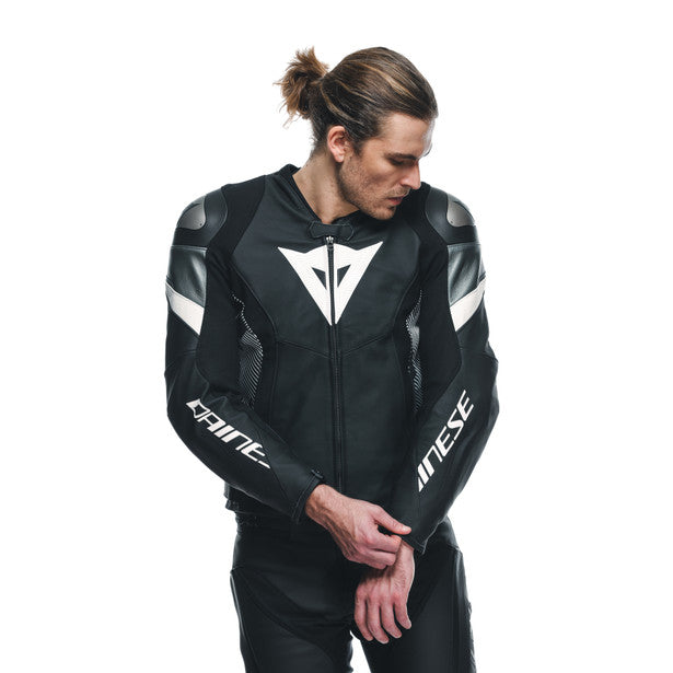 Dainese Avro 5 Leather Jacket Black / White / Anthracite FREE 1 YEAR Returns, FREE UK Delivery | ThrottleChimp