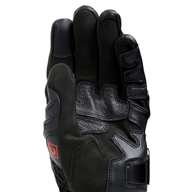 Dainese Carbon 4 Short Leather Gloves Black / Black (Image 9) - ThrottleChimp