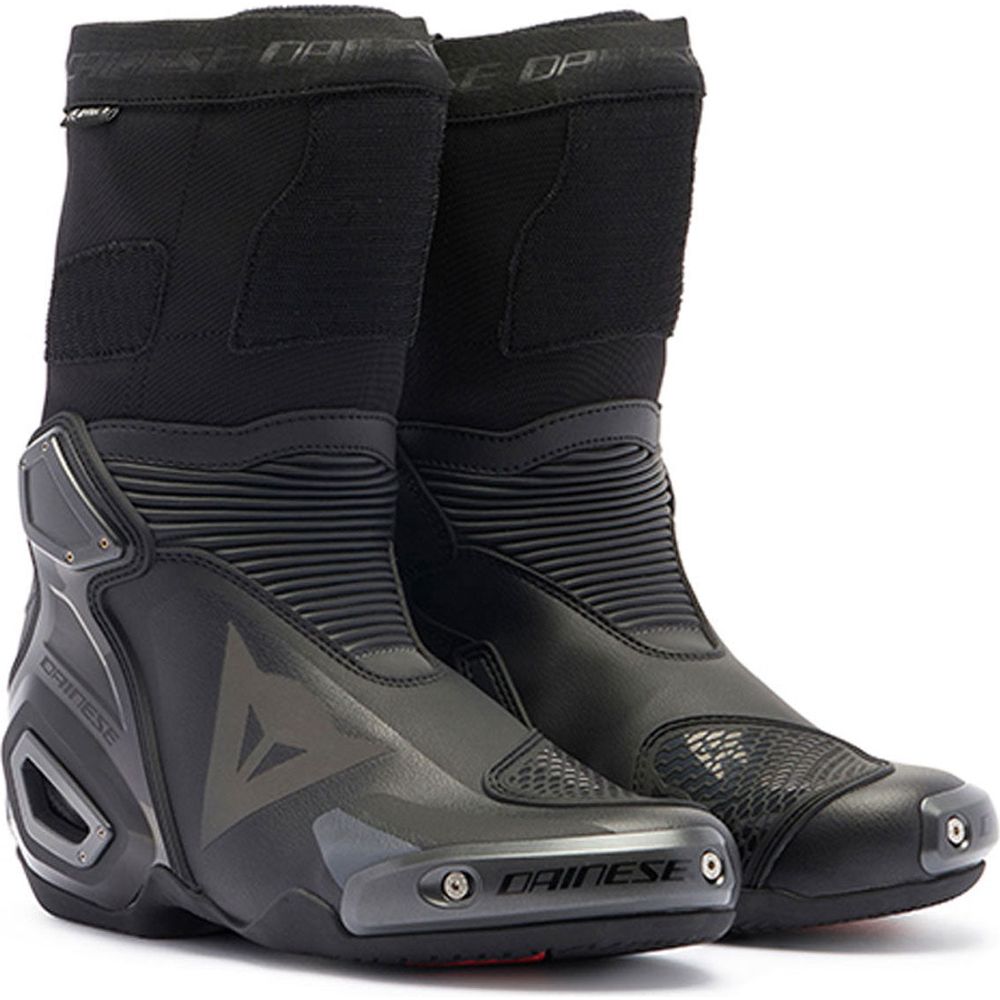 Dainese Axial 2 Boots Black / Black FREE 1 YEAR Returns, FREE UK Delivery | ThrottleChimp