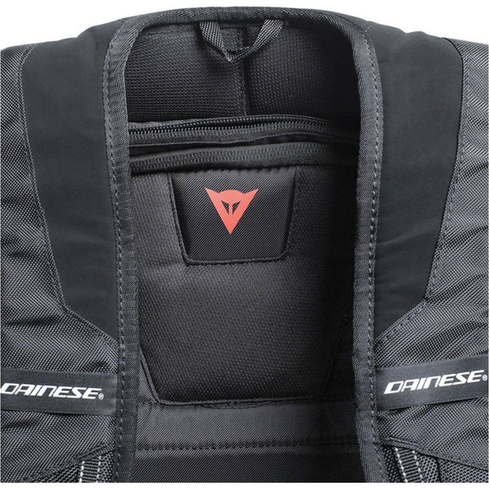 Dainese D Mach Backpack Fluo Red - 22.2 Litres (Image 3) - ThrottleChimp