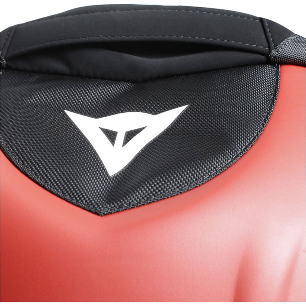 Dainese D Mach Backpack Fluo Red - 22.2 Litres (Image 5) - ThrottleChimp