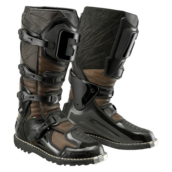 Gaerne Fastback Enduro MX Boots Black / Brown FREE 1 YEAR Returns, FREE UK Delivery | ThrottleChimp