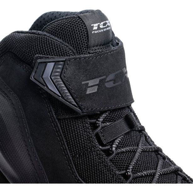 TCX Jupiter 5 Gore-Tex Boots Black FREE 1 YEAR Returns, FREE UK Delivery | ThrottleChimp