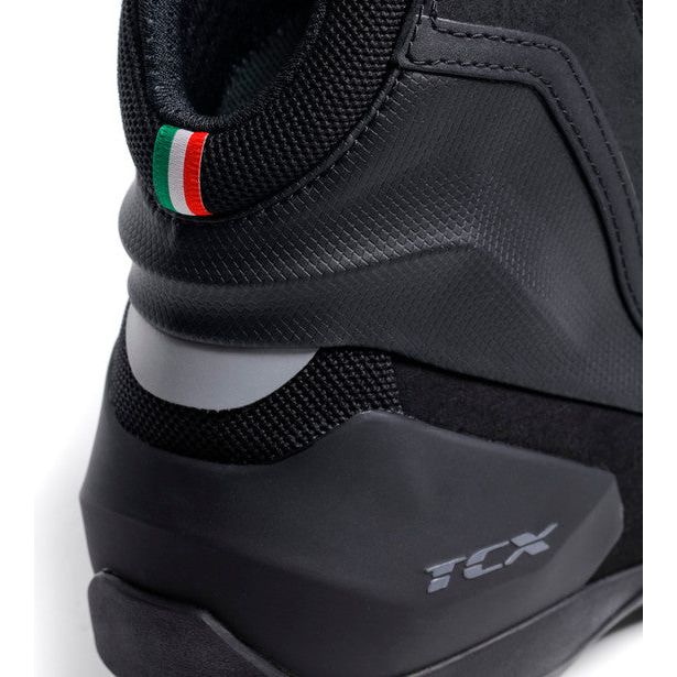 TCX Jupiter 5 Gore-Tex Boots Black FREE 1 YEAR Returns, FREE UK Delivery | ThrottleChimp