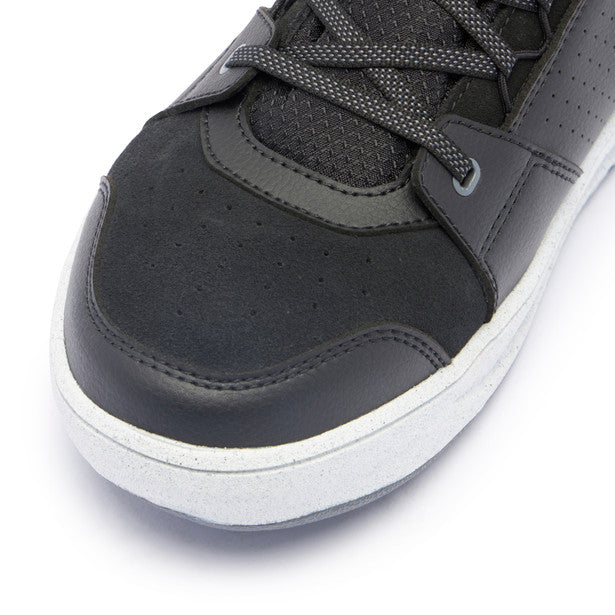 Dainese Suburb D-WP Shoes Black / White (Image 7) - ThrottleChimp