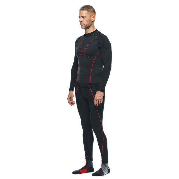 Dainese Thermo Long Sleeves Base Layer Top Black (Image 4) - ThrottleChimp