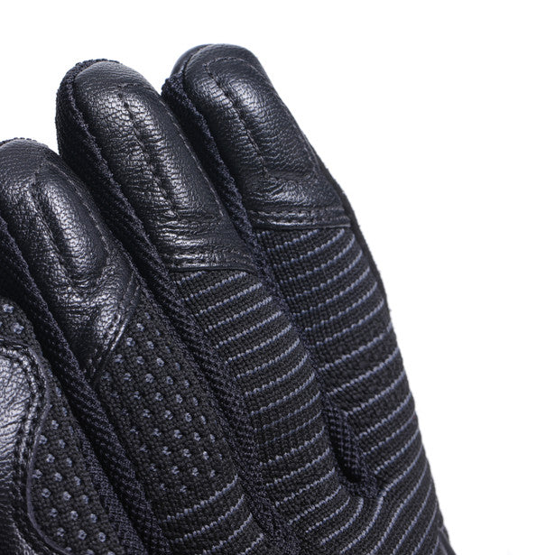 Dainese Unruly Ergo-Tek Textile Gloves Black FREE 1 YEAR Returns, FREE UK Delivery | ThrottleChimp